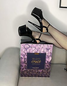 Quality Stockings And Pantyhose Pics And Vids