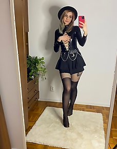 Quality Stockings And Pantyhose Pics And Vids