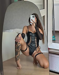 Quality Stockings And Pantyhose Pics And Vids