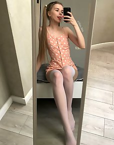 Quality Stockings And Pantyhose Pics And Vids