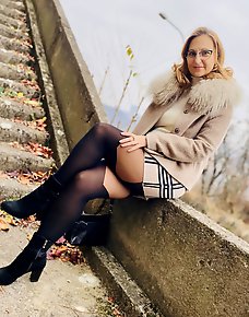 Quality Stockings And Pantyhose Pics And Vids