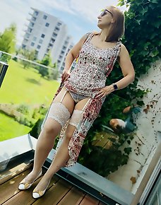 Quality Stockings And Pantyhose Pics And Vids