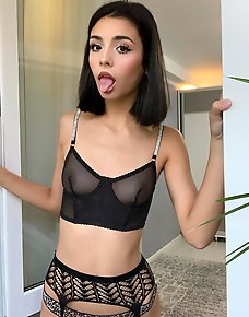 Quality Stockings And Pantyhose Pics And Vids